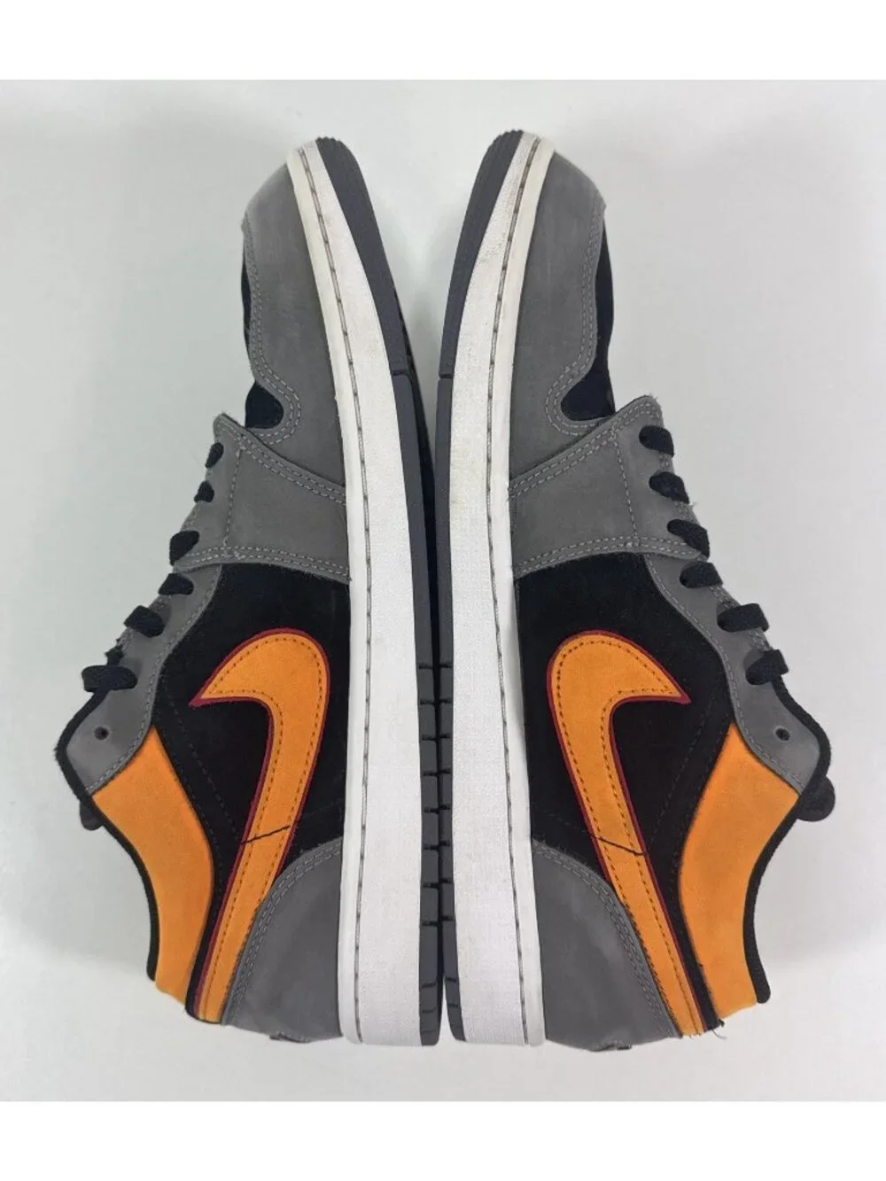 Nike Air Jordan 1 Low SE Size 10 Light Graphite Vivid Orange Shoes FN7308-008